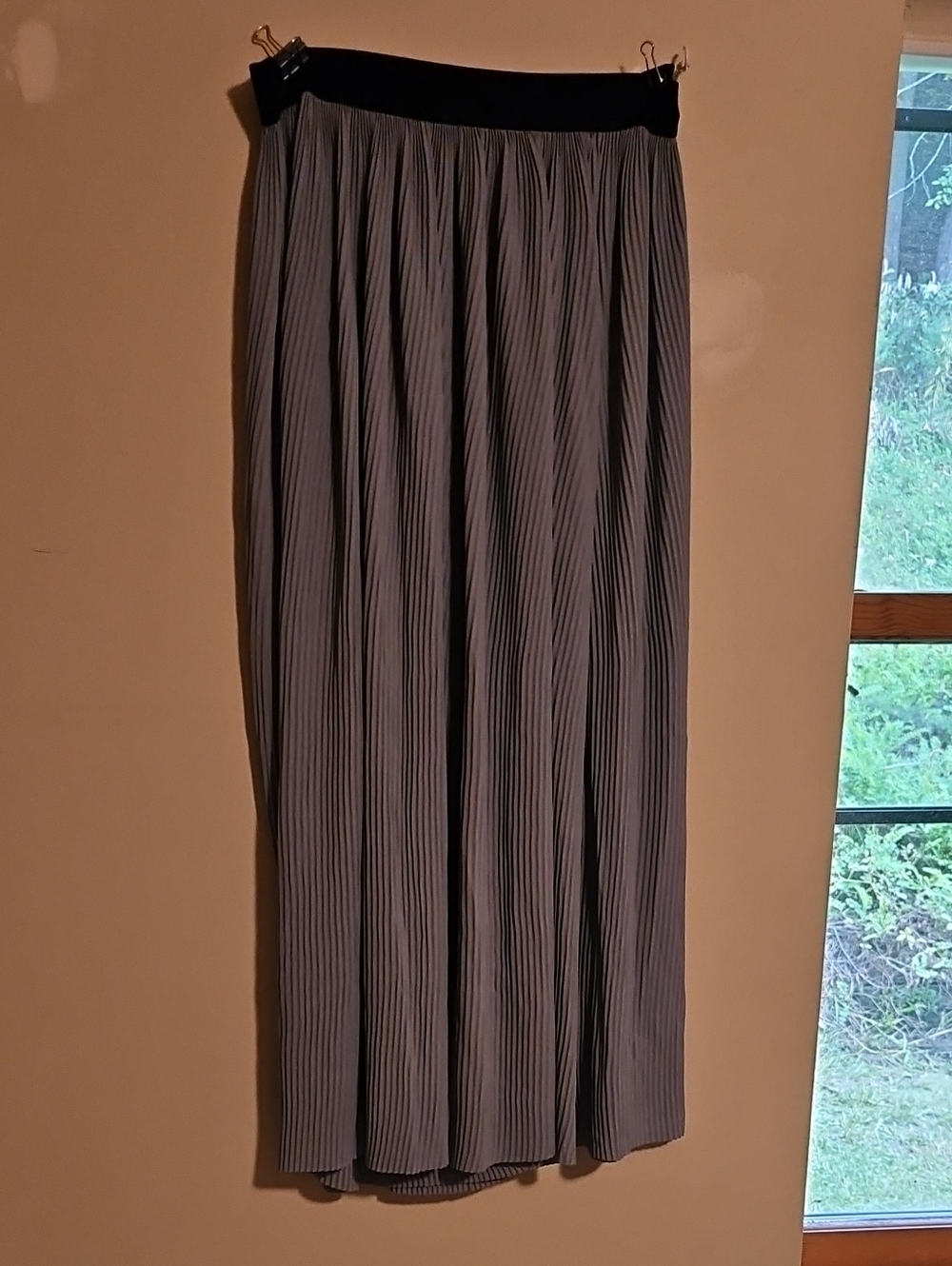 Zara Gray Pleated Wide-Leg Pants with Black Waistband